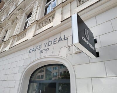 Cafe Ydeal vstup logo